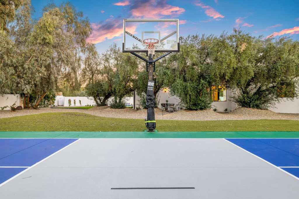 Real estate 3D tour of a Mesa home offering buyers an interactive property walkthrough by Real Estate Photographers LLC.
