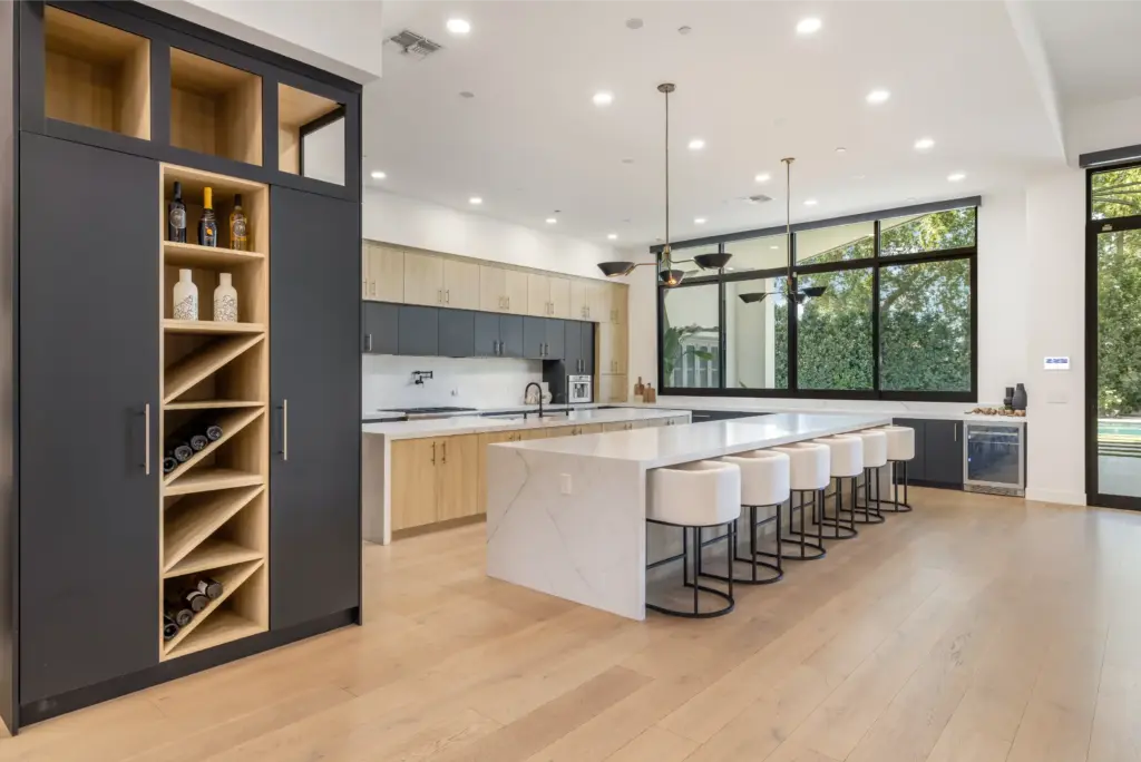 What Makes a Good Real Estate Listing Photo? 3 Real Estate Photographers