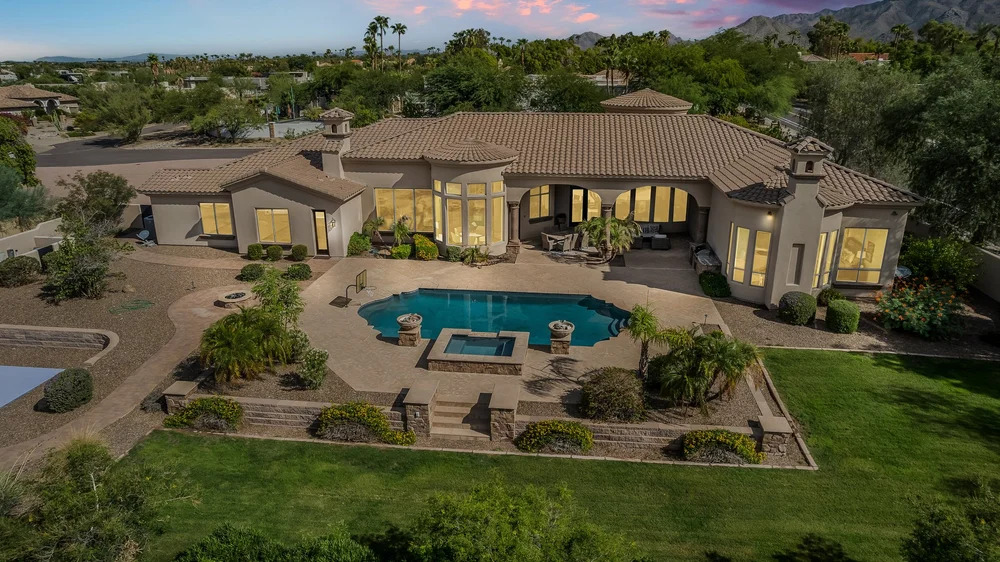 Real Estate Videography Services in Paradise Valley, AZ 6 Luxury backyard pool and patio in Paradise Valley, AZ real estate listing