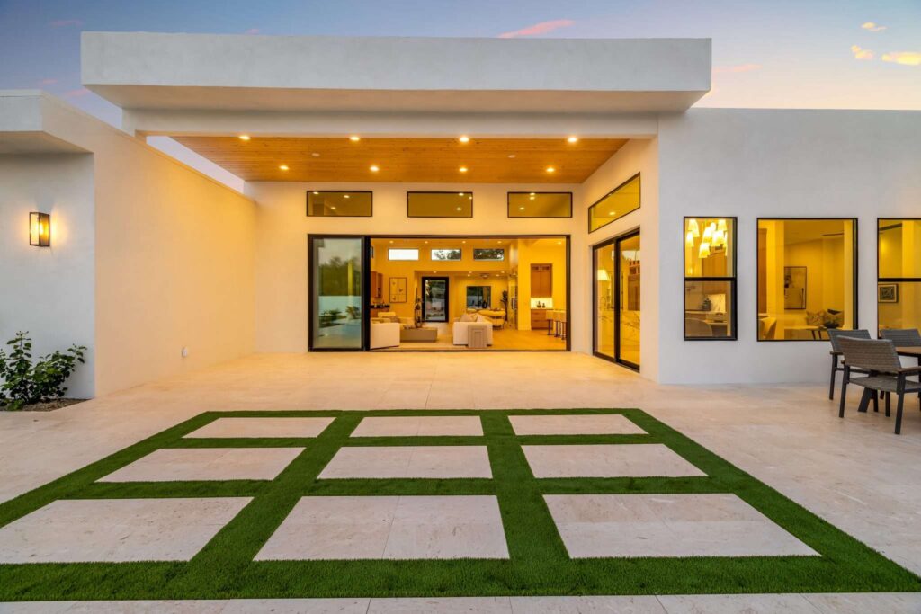 Real Estate Videography Services in Paradise Valley, AZ 1 Twilight exterior real estate photography of home in Paradise Valley, AZ